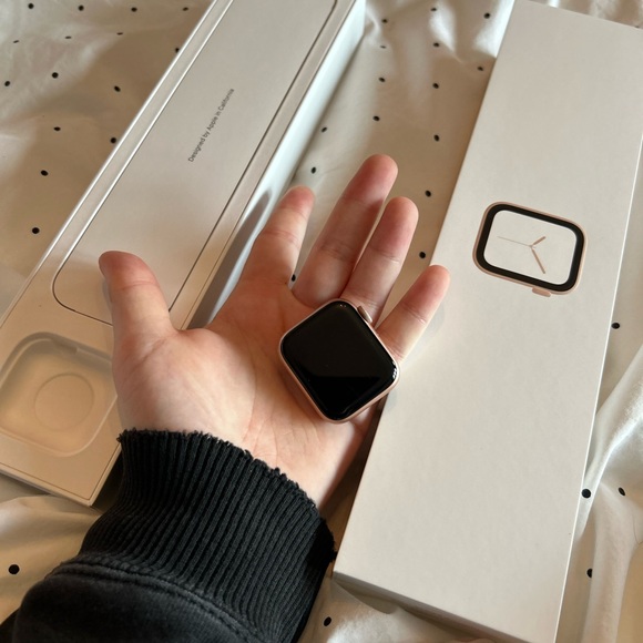 Apple Watch Series 4 - Picture 4 of 7